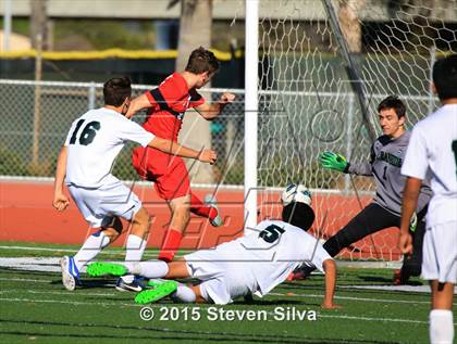 Thumbnail 1 in Mater Dei (Santa Ana) vs. Oceanside (21st Annual SoCal Classic) photogallery.