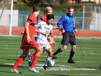 Thumbnail 2 in Mater Dei (Santa Ana) vs. Oceanside (21st Annual SoCal Classic) photogallery.