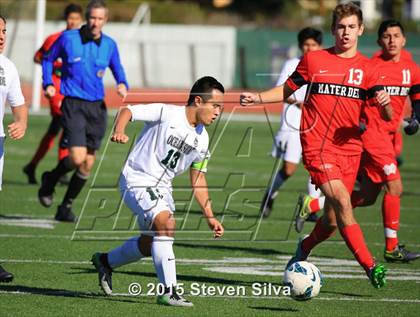 Thumbnail 3 in Mater Dei (Santa Ana) vs. Oceanside (21st Annual SoCal Classic) photogallery.