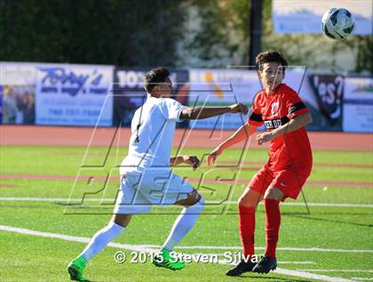 Thumbnail 2 in Mater Dei (Santa Ana) vs. Oceanside (21st Annual SoCal Classic) photogallery.