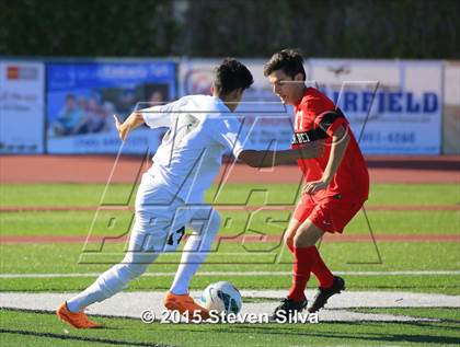 Thumbnail 3 in Mater Dei (Santa Ana) vs. Oceanside (21st Annual SoCal Classic) photogallery.