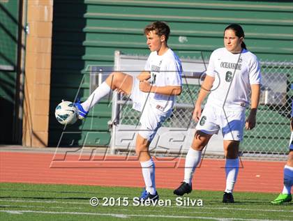 Thumbnail 2 in Mater Dei (Santa Ana) vs. Oceanside (21st Annual SoCal Classic) photogallery.