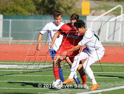 Thumbnail 1 in Mater Dei (Santa Ana) vs. Oceanside (21st Annual SoCal Classic) photogallery.