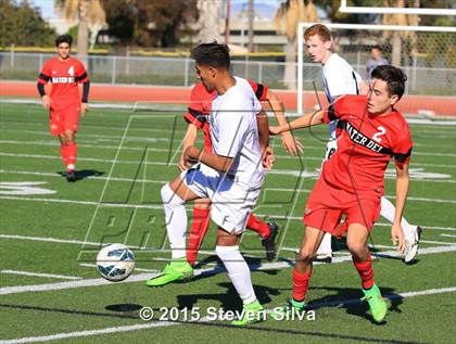 Thumbnail 2 in Mater Dei (Santa Ana) vs. Oceanside (21st Annual SoCal Classic) photogallery.