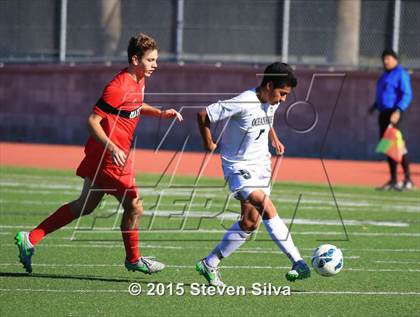 Thumbnail 1 in Mater Dei (Santa Ana) vs. Oceanside (21st Annual SoCal Classic) photogallery.