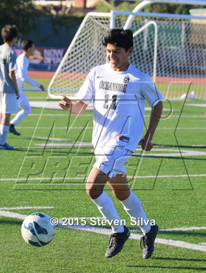 Thumbnail 1 in Mater Dei (Santa Ana) vs. Oceanside (21st Annual SoCal Classic) photogallery.