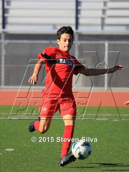 Thumbnail 2 in Mater Dei (Santa Ana) vs. Oceanside (21st Annual SoCal Classic) photogallery.