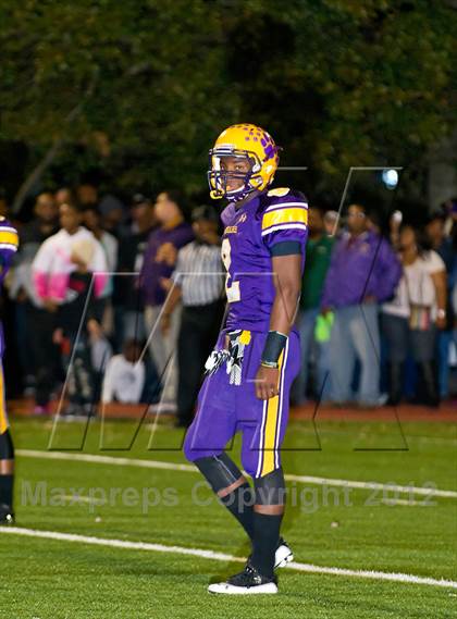 Thumbnail 2 in Karr vs. St. Augustine (LHSAA Quarterfinal Playoff) photogallery.