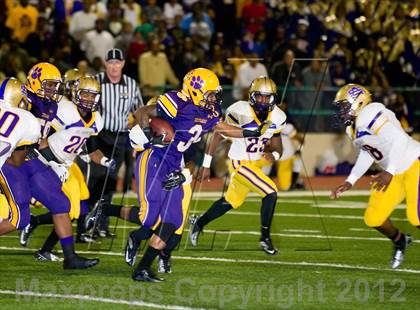 Thumbnail 1 in Karr vs. St. Augustine (LHSAA Quarterfinal Playoff) photogallery.