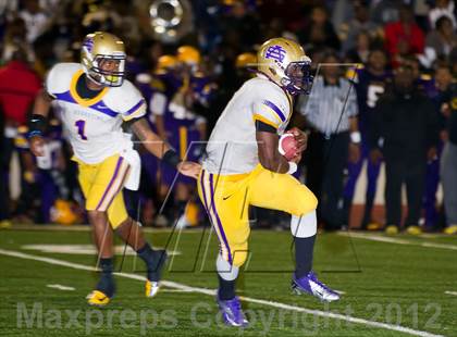 Thumbnail 1 in Karr vs. St. Augustine (LHSAA Quarterfinal Playoff) photogallery.