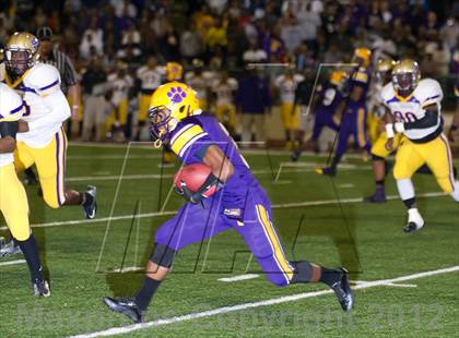 Thumbnail 2 in Karr vs. St. Augustine (LHSAA Quarterfinal Playoff) photogallery.
