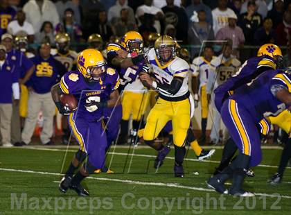 Thumbnail 3 in Karr vs. St. Augustine (LHSAA Quarterfinal Playoff) photogallery.