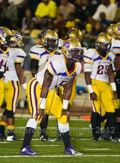 Thumbnail 3 in Karr vs. St. Augustine (LHSAA Quarterfinal Playoff) photogallery.