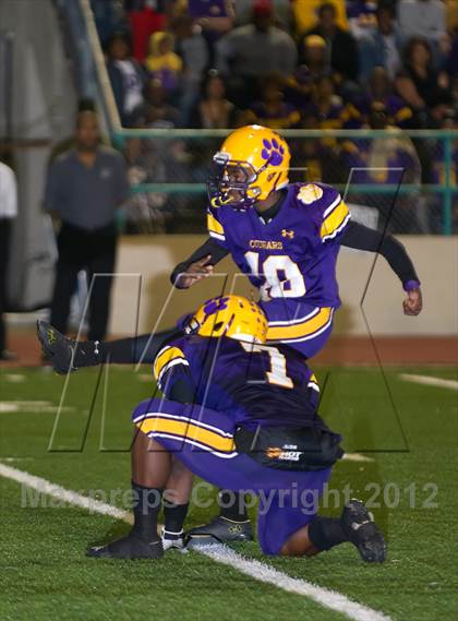 Thumbnail 2 in Karr vs. St. Augustine (LHSAA Quarterfinal Playoff) photogallery.
