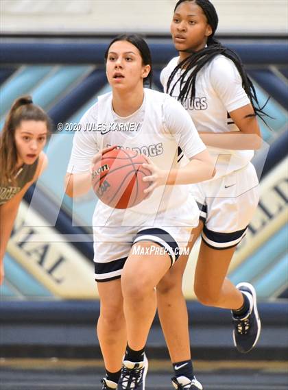 Thumbnail 2 in Centennial vs. Faith Lutheran photogallery.