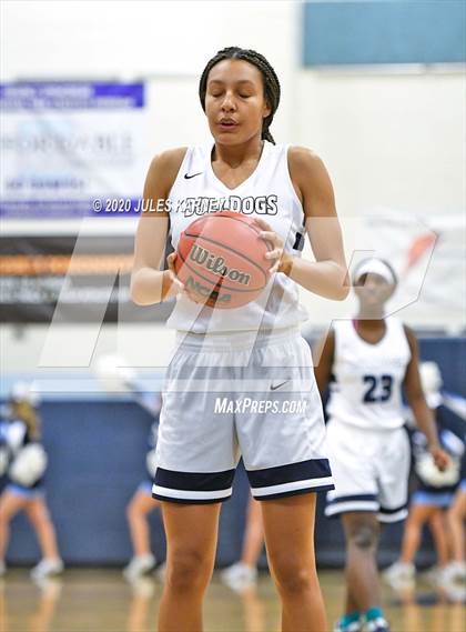 Thumbnail 3 in Centennial vs. Faith Lutheran photogallery.
