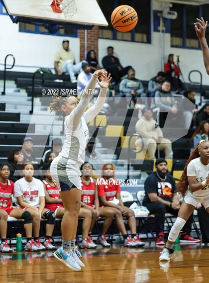 Thumbnail 2 in Hoke County vs E.E. Smith (2023 Cumberland County Schools Holiday Classic Tournament) photogallery.