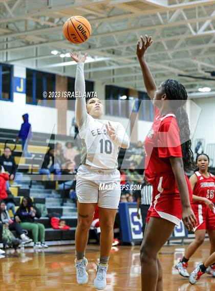 Thumbnail 3 in Hoke County vs E.E. Smith (2023 Cumberland County Schools Holiday Classic Tournament) photogallery.