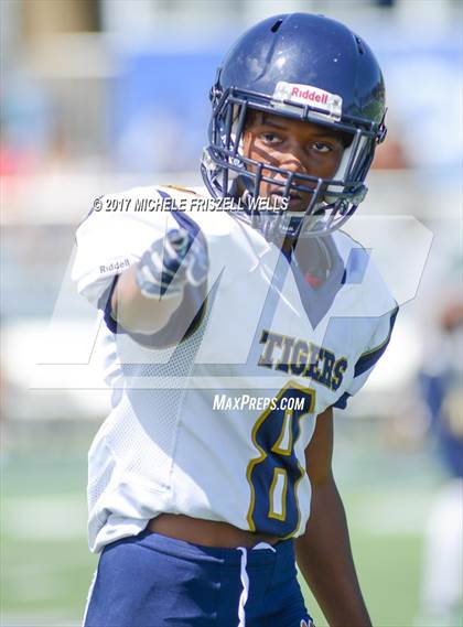 Thumbnail 3 in Palo Verde vs Morse  (SDFNL Kickoff Classic) photogallery.