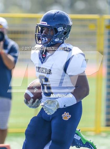 Thumbnail 3 in Palo Verde vs Morse  (SDFNL Kickoff Classic) photogallery.