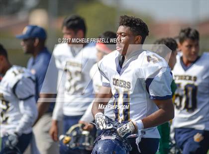Thumbnail 3 in Palo Verde vs Morse  (SDFNL Kickoff Classic) photogallery.