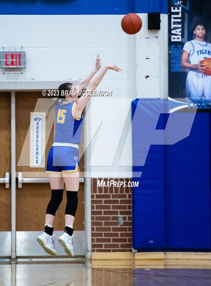 Thumbnail 2 in Sunnyvale vs Wills Point photogallery.