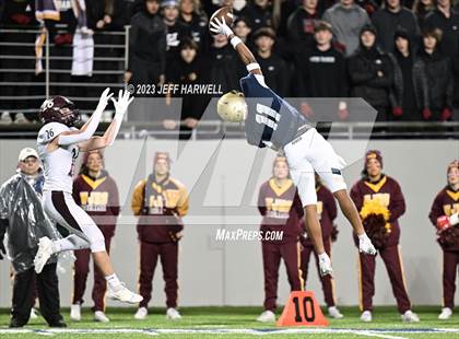 Thumbnail 2 in Walsh Jesuit vs. Archbishop Hoban (OHSAA D2 Regional Final) photogallery.