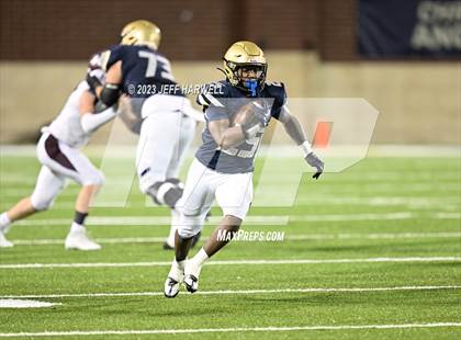 Thumbnail 3 in Walsh Jesuit vs. Archbishop Hoban (OHSAA D2 Regional Final) photogallery.