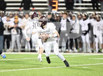 Thumbnail 3 in Walsh Jesuit vs. Archbishop Hoban (OHSAA D2 Regional Final) photogallery.