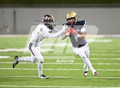Thumbnail 3 in Walsh Jesuit vs. Archbishop Hoban (OHSAA D2 Regional Final) photogallery.