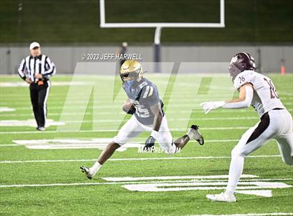 Thumbnail 1 in Walsh Jesuit vs. Archbishop Hoban (OHSAA D2 Regional Final) photogallery.