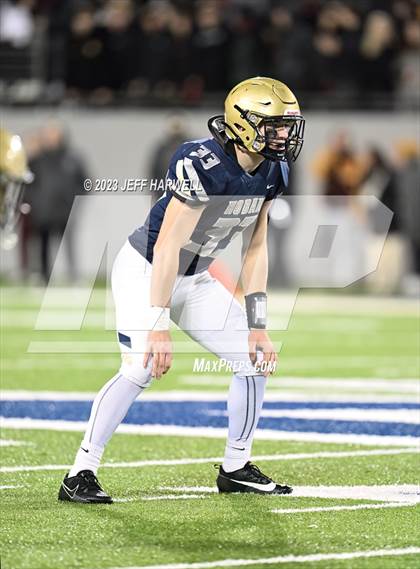 Thumbnail 3 in Walsh Jesuit vs. Archbishop Hoban (OHSAA D2 Regional Final) photogallery.