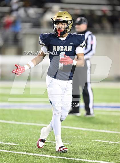 Thumbnail 2 in Walsh Jesuit vs. Archbishop Hoban (OHSAA D2 Regional Final) photogallery.
