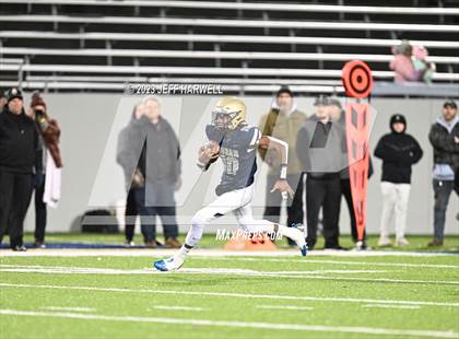 Thumbnail 1 in Walsh Jesuit vs. Archbishop Hoban (OHSAA D2 Regional Final) photogallery.