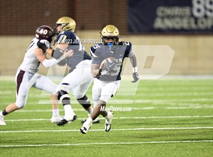Thumbnail 2 in Walsh Jesuit vs. Archbishop Hoban (OHSAA D2 Regional Final) photogallery.