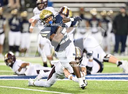 Thumbnail 1 in Walsh Jesuit vs. Archbishop Hoban (OHSAA D2 Regional Final) photogallery.