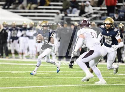 Thumbnail 1 in Walsh Jesuit vs. Archbishop Hoban (OHSAA D2 Regional Final) photogallery.