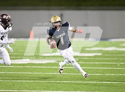 Thumbnail 2 in Walsh Jesuit vs. Archbishop Hoban (OHSAA D2 Regional Final) photogallery.