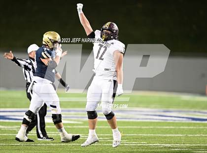 Thumbnail 3 in Walsh Jesuit vs. Archbishop Hoban (OHSAA D2 Regional Final) photogallery.
