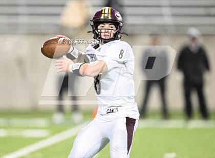 Thumbnail 3 in Walsh Jesuit vs. Archbishop Hoban (OHSAA D2 Regional Final) photogallery.