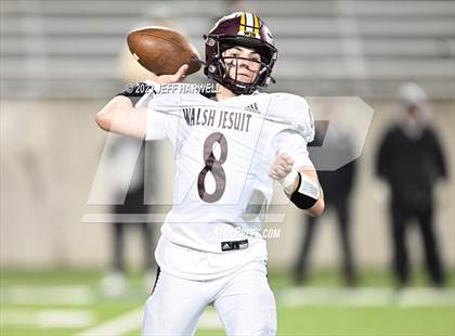Thumbnail 3 in Walsh Jesuit vs. Archbishop Hoban (OHSAA D2 Regional Final) photogallery.
