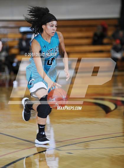 Thumbnail 3 in Santiago vs. Crossroads - G3AA CIF Southern Section Championship photogallery.