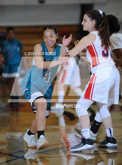Thumbnail 2 in Santiago vs. Crossroads - G3AA CIF Southern Section Championship photogallery.