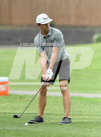 Thumbnail 2 in UIL 3A Golf Championship  photogallery.