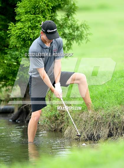 Thumbnail 2 in UIL 3A Golf Championship  photogallery.