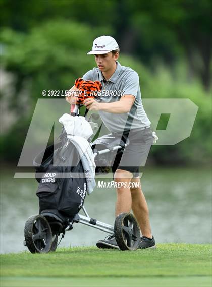 Thumbnail 3 in UIL 3A Golf Championship  photogallery.