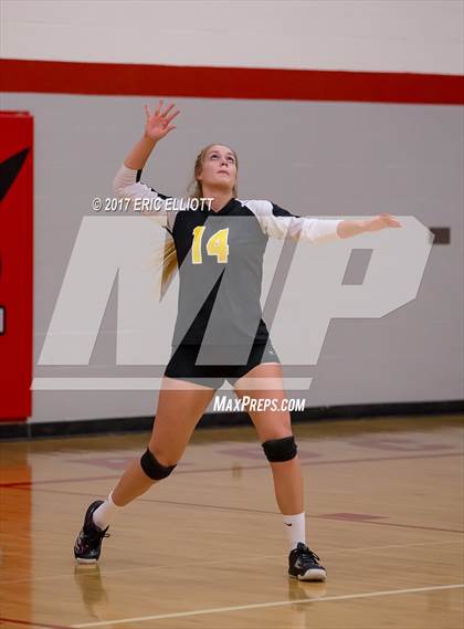 Thumbnail 1 in Clarion Area vs Maplewood (PIAA A Semifinal) photogallery.