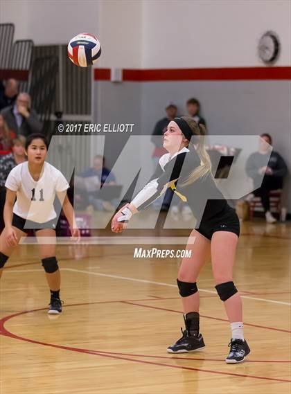 Thumbnail 2 in Clarion Area vs Maplewood (PIAA A Semifinal) photogallery.
