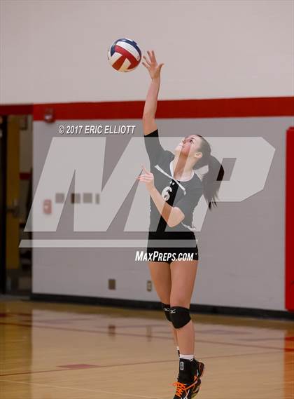 Thumbnail 3 in Clarion Area vs Maplewood (PIAA A Semifinal) photogallery.