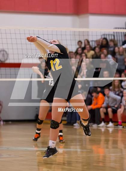 Thumbnail 3 in Clarion Area vs Maplewood (PIAA A Semifinal) photogallery.